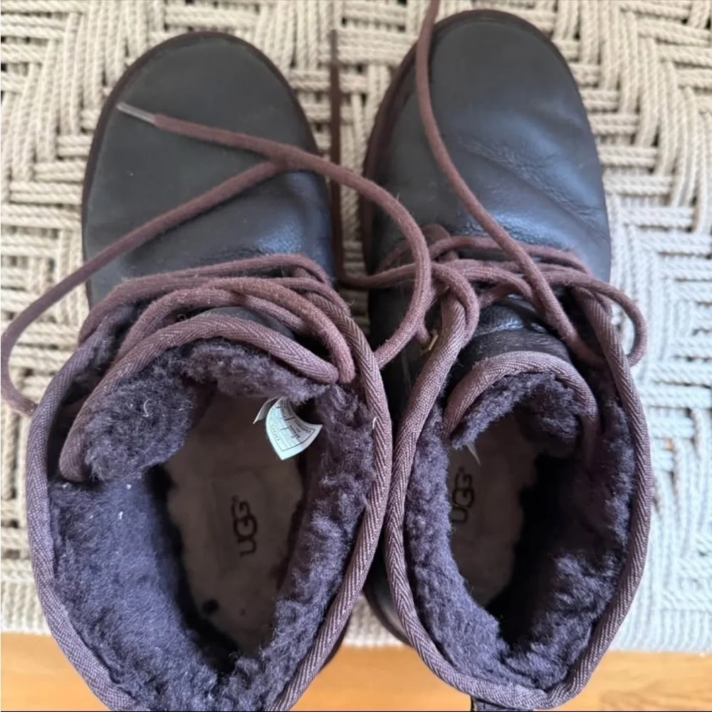 UGG Neumel Men's 8 Leather Ankle Chukka Boot Dark Brown with Wool Lining